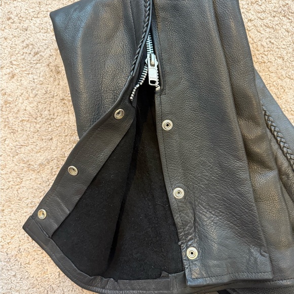 Pro Rider Black Leather Chaps - Picture 4 of 5